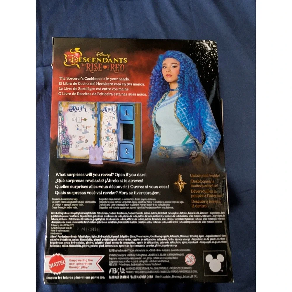 Disney Descendants Mattel‎ Rise of Red Sorcerer's Cookbook Chloe Charming Doll - Picture 7 of 7